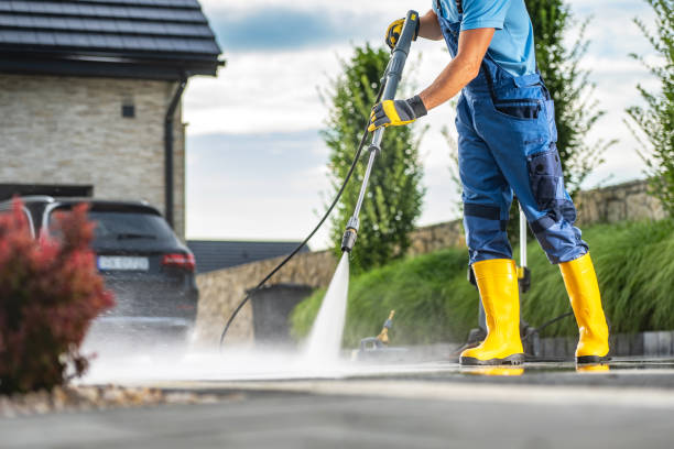 Best Playground Equipment Cleaning  in Gillett, WI